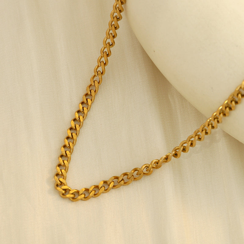 מארז 4 שרשראות הויראלי ״קליי״ | לוק חדש בכל יום - Pura Vida