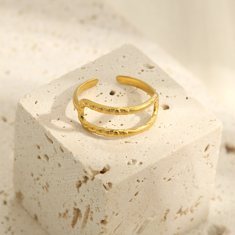 מארז 6 טבעות ״שירי״ | לוק חדש בכל יום - Pura Vida