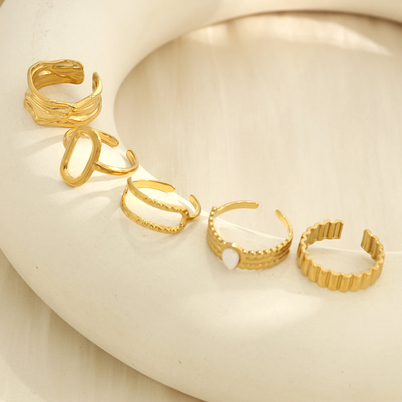 מארז 6 טבעות ״שירי״ | לוק חדש בכל יום - Pura Vida