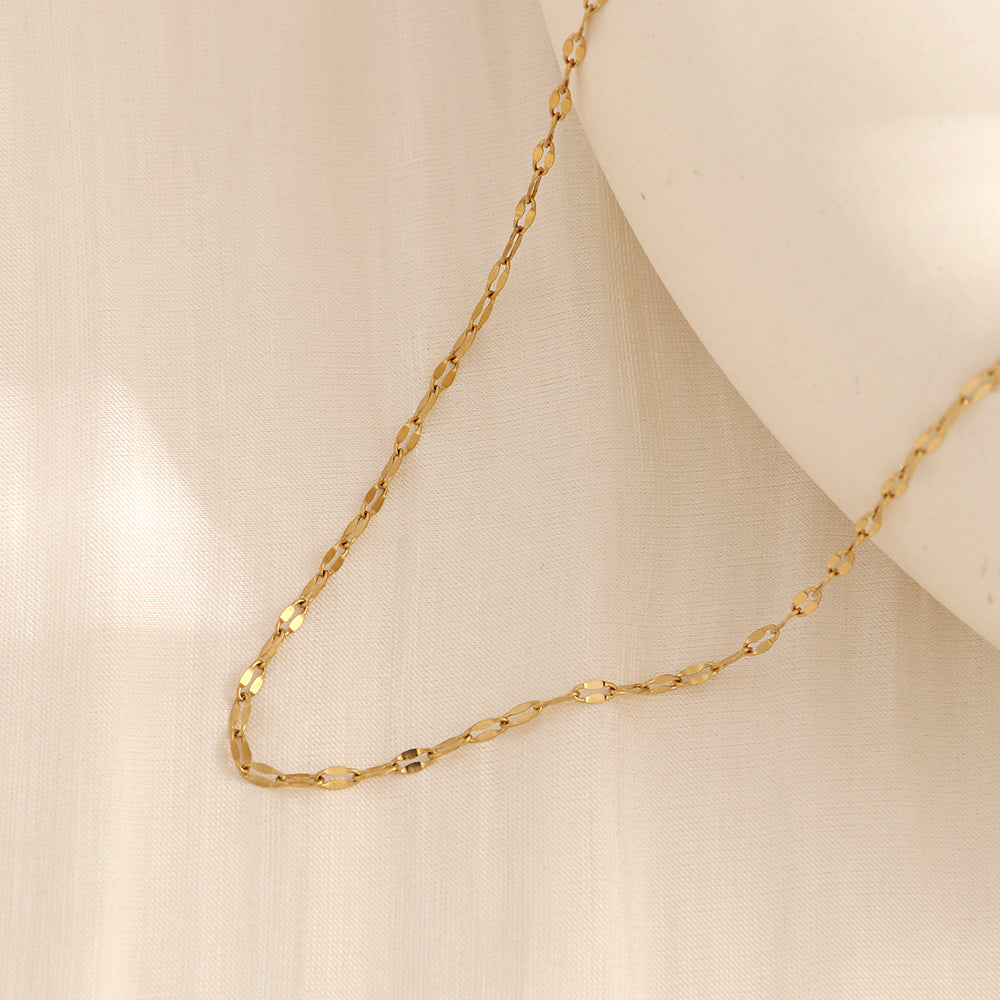 מארז 6 שרשראות הטרנדי ״לורין״ | לוק חדש בכל יום - Pura Vida