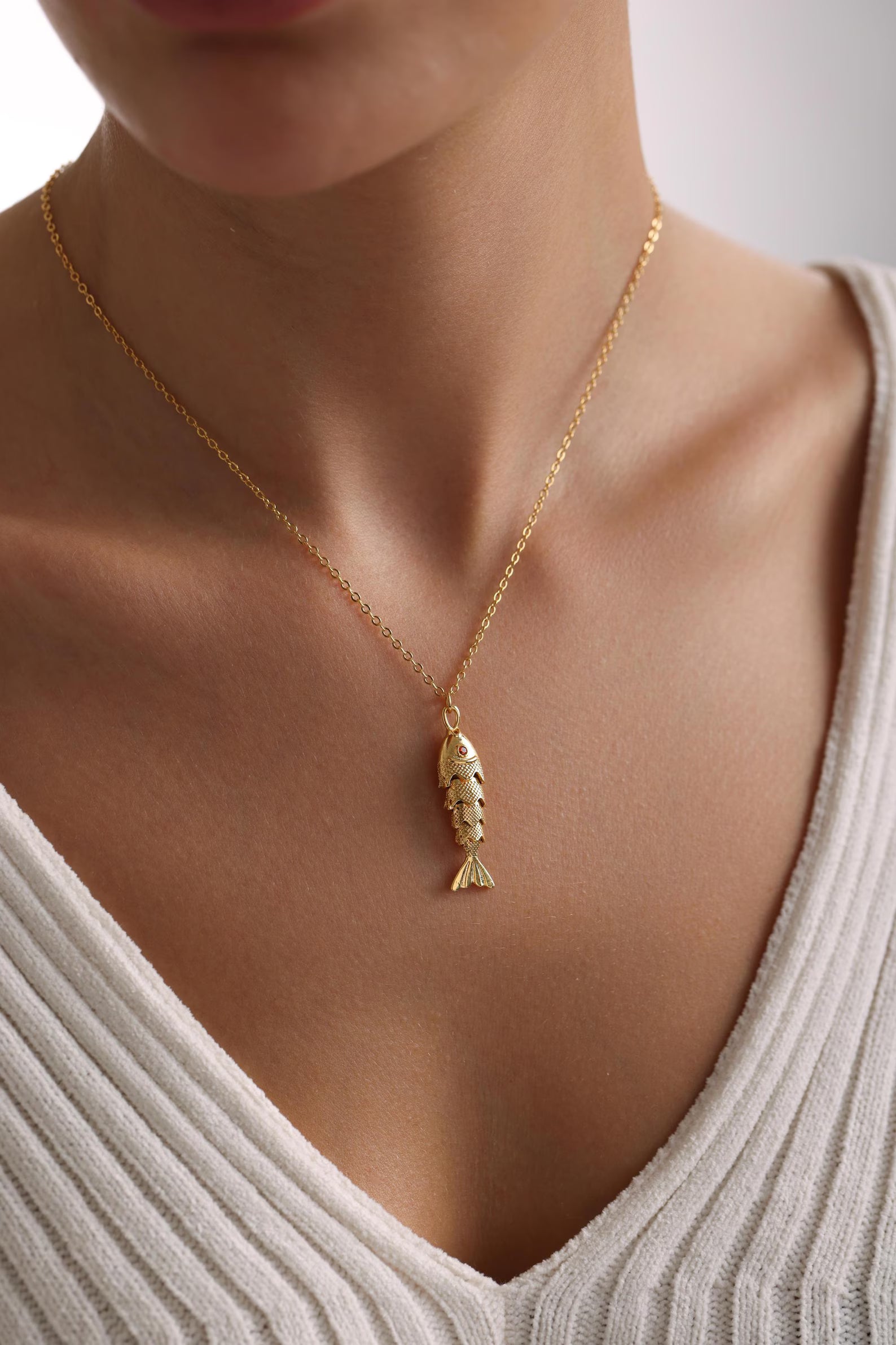 שרשרת דג ״Luck Fish" | ברכה ומזל טוב - Pura Vida